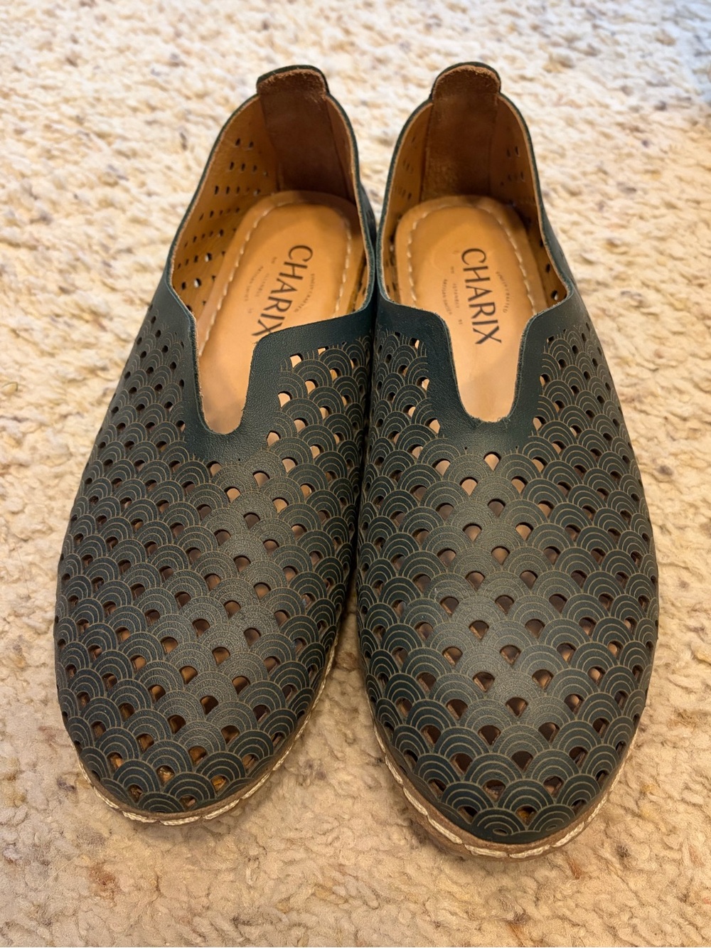 Charix Breeze Slip-On Loafers in hunter green